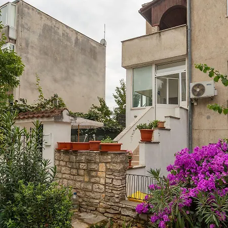 Modernes Nur 300 Meter Zum Mit Terrasse, Privatparkplatz, Wifi Poreč