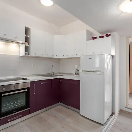 Modernes Nur 300 Meter Zum Mit Terrasse, Privatparkplatz, Wifi