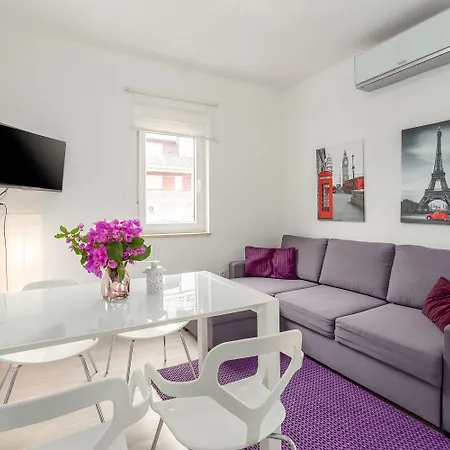 Modernes Nur 300 Meter Zum Mit Terrasse, Privatparkplatz, Wifi Porec