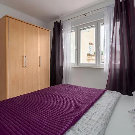 Modernes Nur 300 Meter Zum Mit Terrasse, Privatparkplatz, Wifi Apartment Porec