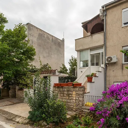 Modernes Nur 300 Meter Zum Mit Terrasse, Privatparkplatz, Wifi Apartment