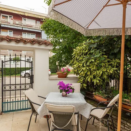 Modernes Nur 300 Meter Zum Mit Terrasse, Privatparkplatz, Wifi * Poreč